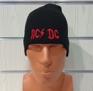 Зимна шапка на музикалната група AC/DC